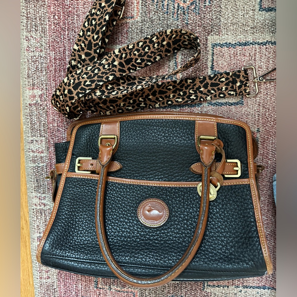 Dooney & Bourke Vintage Black Pebble Leather Satchel with Tan Trim EUC - Picture 5 of 5